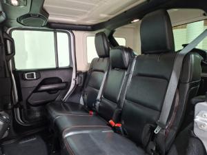 Jeep Wrangler Unlimited 3.6L Polar Edition - Image 18