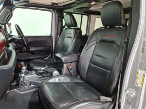 Jeep Wrangler Unlimited 3.6L Polar Edition - Image 23