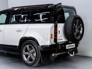Land Rover Defender 110 D350 X-Dynamic HSE - Image 10