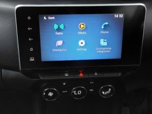 Nissan Magnite 1.0 Turbo Acenta Plus auto - Image 8