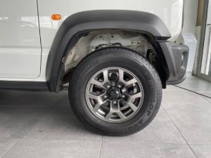 Suzuki Jimny 1.5 GLX AllGrip 3-door auto - Image 7