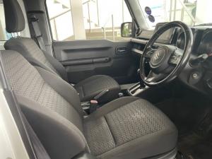 Suzuki Jimny 1.5 GLX AllGrip 3-door auto - Image 9