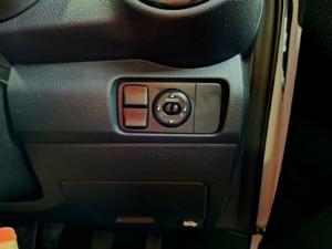 Kia Pegas 1.4 LX manual - Image 17