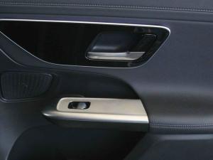 Mercedes-Benz GLC GLC300d 4Matic Avantgarde - Image 17