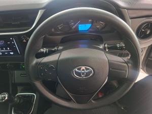 Toyota Corolla Quest 1.8 Plus manual - Image 17