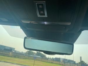 Land Rover Discovery Sport D200 R-Dynamic HSE - Image 15