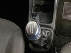 Renault Kwid 1.0 Techno manual - Image 10