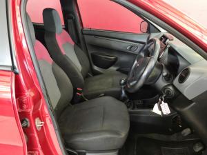 Renault Kwid 1.0 Techno manual - Image 12