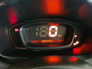 Renault Kwid 1.0 Techno manual - Image 13