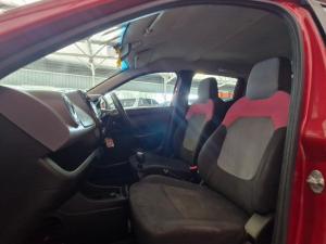 Renault Kwid 1.0 Techno manual - Image 9