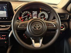 Toyota Urban Cruiser 1.5 XR manual - Image 17