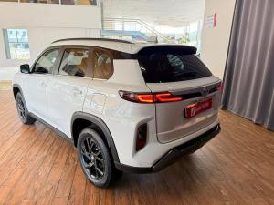 Toyota Urban Cruiser 1.5 XR manual - Image 7