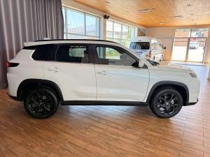 Toyota Urban Cruiser 1.5 XR manual - Image 8