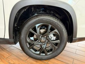 Toyota Urban Cruiser 1.5 XR manual - Image 9