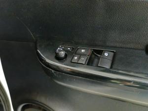 Toyota Hilux 2.4GD-6 Xtra cab Raider manual - Image 14