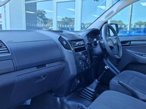 Isuzu D-Max Gen 6 250c single cab Fleetside - Image 11