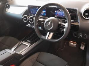 Mercedes-Benz GLA GLA200d Progressive - Image 8