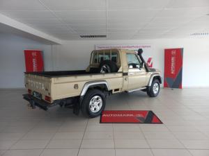 Toyota Land Cruiser 79 4.5D-4D LX V8 single cab - Image 2