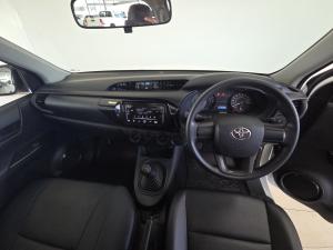 Toyota Hilux 2.0 single cab S (aircon) - Image 6