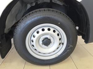 Toyota Hilux 2.0 single cab S (aircon) - Image 16