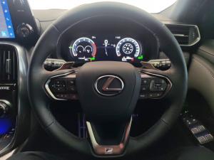 Lexus LX 700h F Sport - Image 10