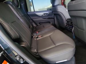 Lexus LX 700h F Sport - Image 21