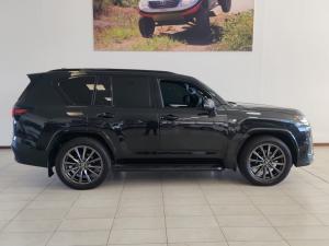Lexus LX 700h F Sport - Image 4