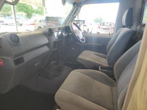 Toyota Land Cruiser 79 4.5D-4D LX V8 single cab - Image 7