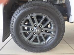 Toyota Hilux 3.0D-4D double cab 4x4 Raider Legend 45 - Image 10