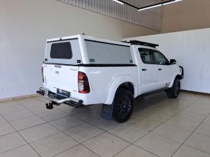 Toyota Hilux 3.0D-4D double cab 4x4 Raider Legend 45 - Image 2