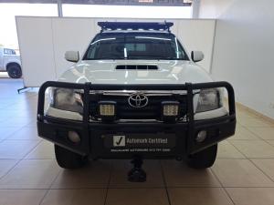 Toyota Hilux 3.0D-4D double cab 4x4 Raider Legend 45 - Image 4
