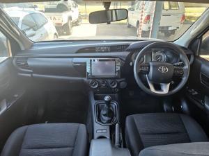 Toyota Hilux 2.4GD-6 single cab Raider manual - Image 6