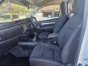 Toyota Hilux 2.4GD-6 single cab 4x4 Raider manual - Image 7