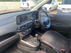 Hyundai Grand i10 1.0 Premium hatch - Image 7