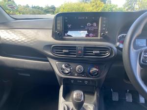 Hyundai Grand i10 1.0 Premium hatch - Image 13