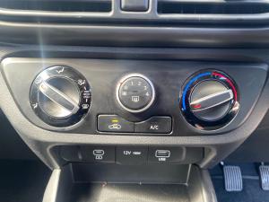 Hyundai Grand i10 1.0 Premium hatch - Image 14