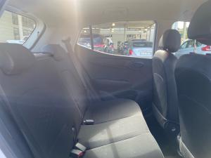 Hyundai Grand i10 1.0 Premium hatch - Image 16