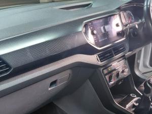 Volkswagen T-CROSS 1.0 TSI Comfortline - Image 17