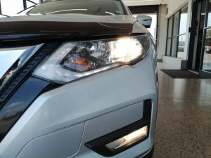 Nissan X Trail 2.5 Acenta 4X4 CVT - Image 11
