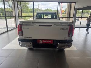 Toyota Hilux 2.4 GD-6 Raider 4X4 automaticS/C - Image 5