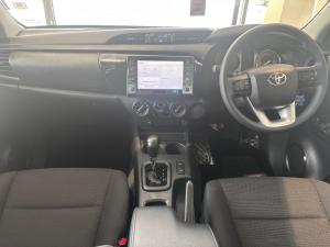 Toyota Hilux 2.4 GD-6 Raider 4X4 automaticS/C - Image 6