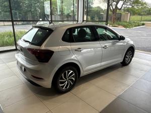 Volkswagen Polo 1.0 TSI Life - Image 2