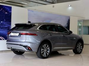 Jaguar F-Pace D200 AWD R-Dynamic SE - Image 23