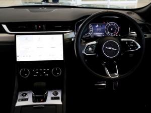 Jaguar F-Pace D200 AWD R-Dynamic SE - Image 25