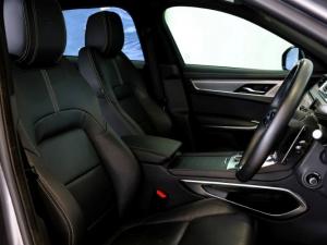 Jaguar F-Pace D200 AWD R-Dynamic SE - Image 9