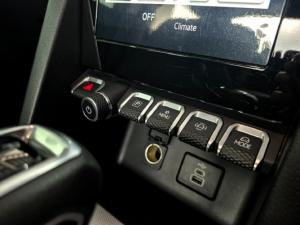 Volkswagen Amarok 2.0TDI double cab Life auto - Image 16