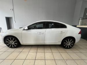 Volvo S60 2.0T Powershift - Image 2