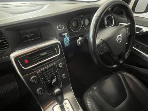 Volvo S60 2.0T Powershift - Image 7