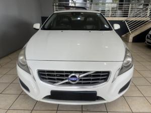Volvo S60 2.0T Powershift - Image 8