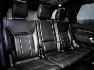 Land Rover Discovery HSE Luxury Td6 - Image 10
